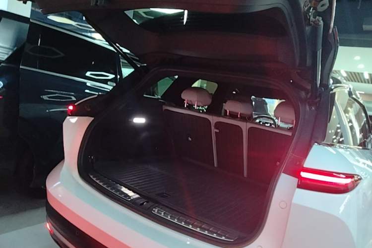 Used Nio ES6 2023 75 kWh Trunk