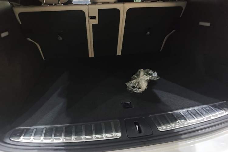 Used Nio ES6 2023 75 kWh Trunk