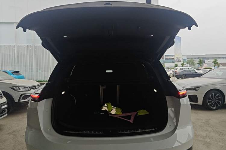 Used Nio ES6 2023 75 kWh Trunk