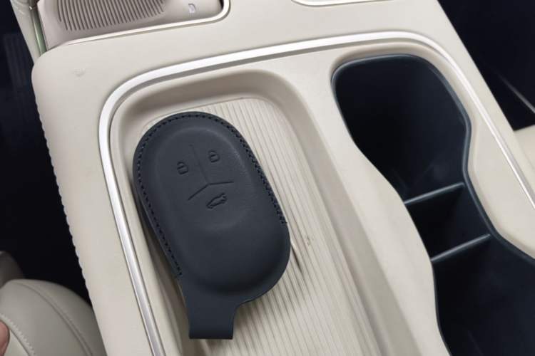 Used Nio ES6 2023 75 kWh Vehicle Key