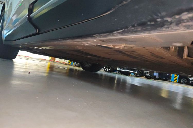 Used Nio ES6 2023 75 kWh Chassis Rear Left