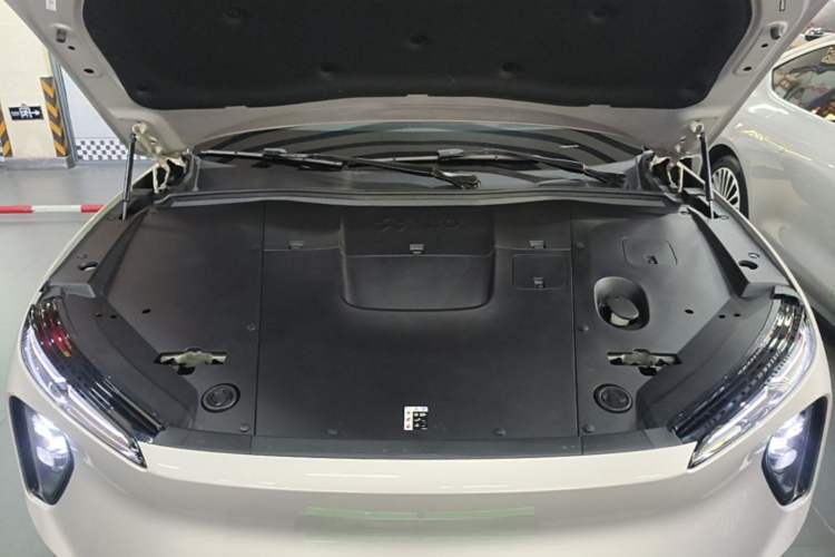 Used Nio ES6 2023 75 kWh Engine Bay