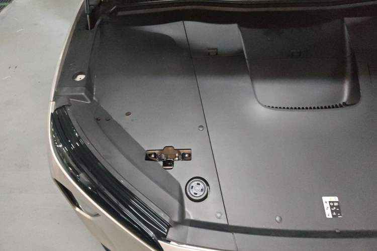 Used Nio ES6 2023 75 kWh Engine Bay Right