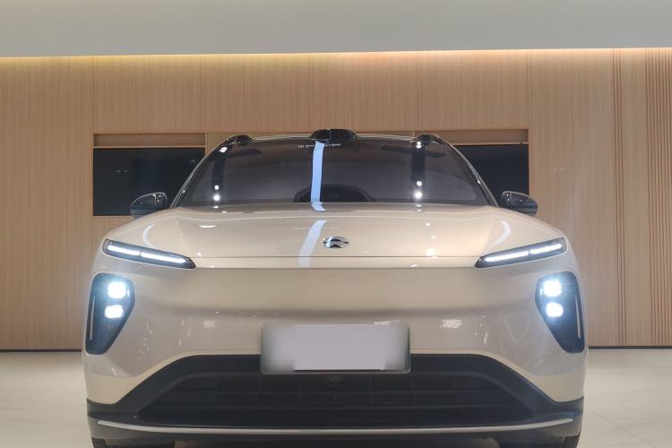 Used Nio ES6 2023 75 kWh Exterior 1