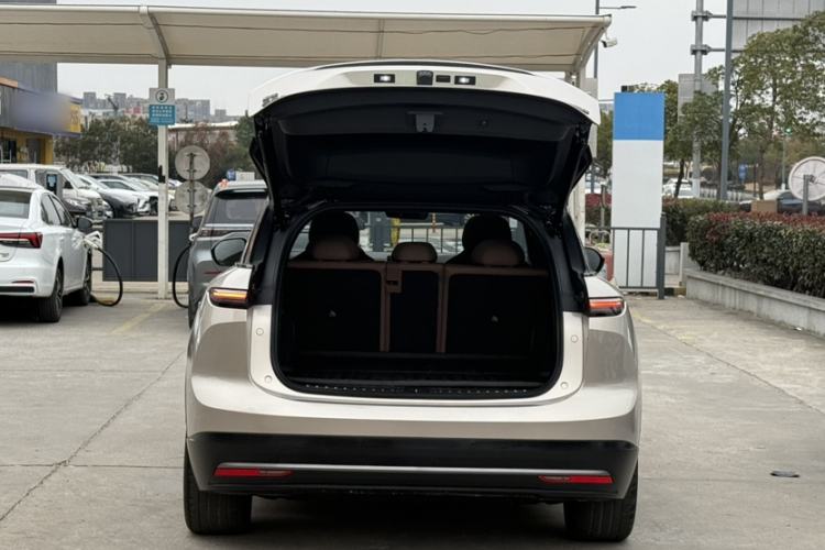 Used Nio ES6 2023 75 kWh Exterior 2