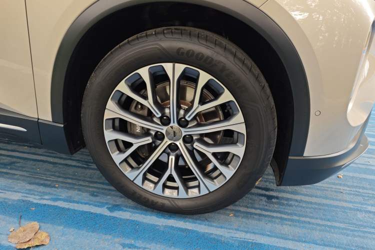 Used Nio ES6 2023 75 kWh Exterior 3