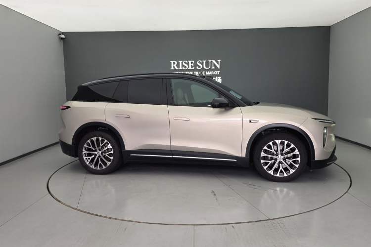 Used Nio ES6 2023 75 kWh Exterior 3