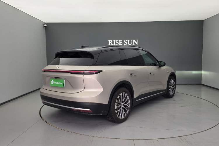 Used Nio ES6 2023 75 kWh Exterior 4