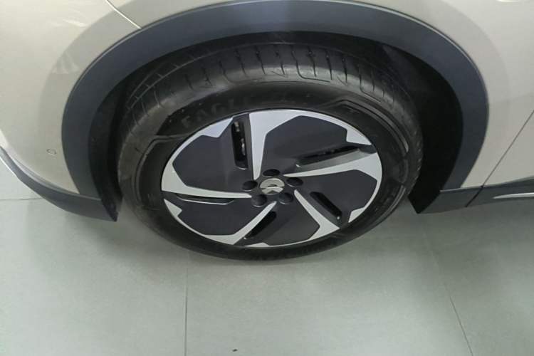 Used Nio ES6 2023 75 kWh Exterior 4