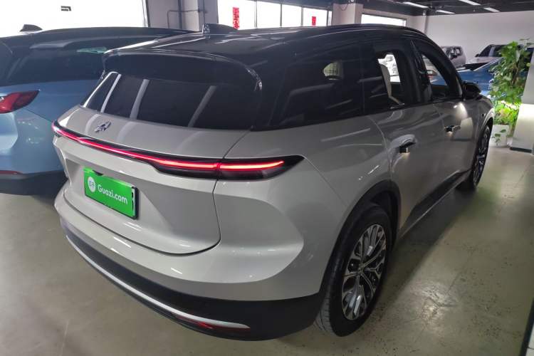 Used Nio ES6 2023 75 kWh Exterior 5