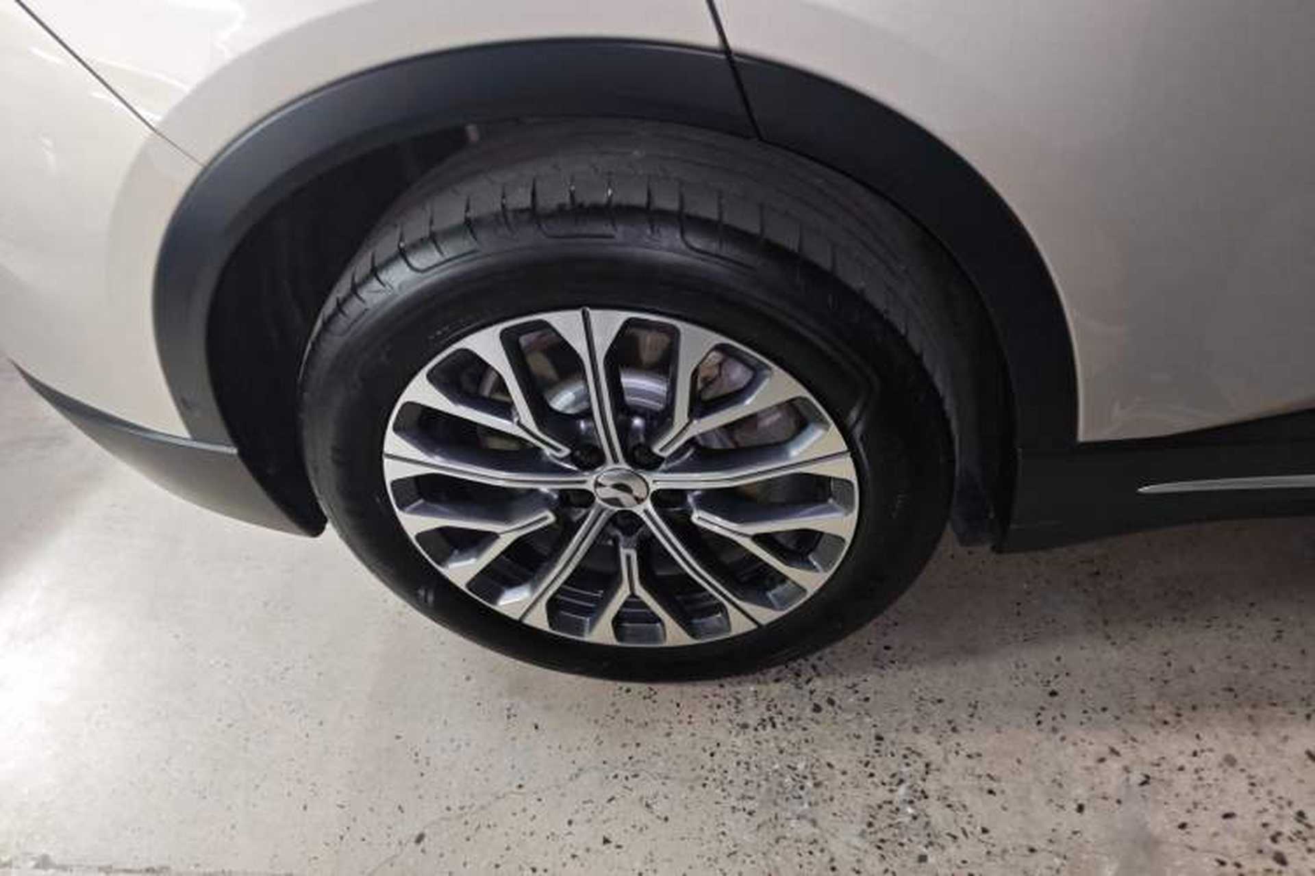 Used Nio ES6 2023 75 kWh Exterior 8