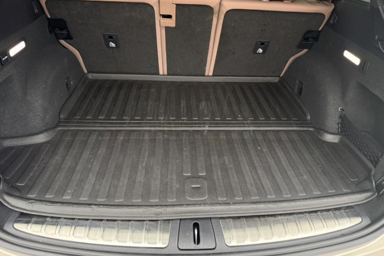 Used Nio ES6 2023 75 kWh Interior 2