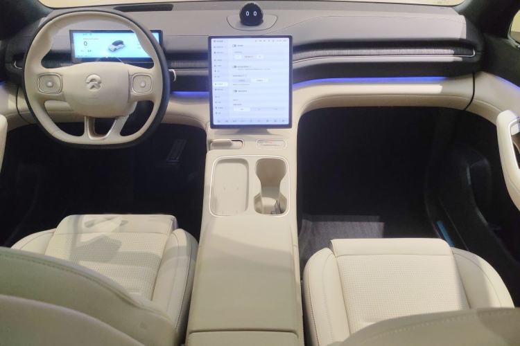 Used Nio ES6 2023 75 kWh Interior 2