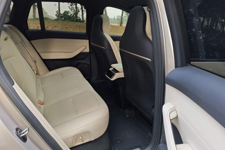 Used Nio ES6 2023 75 kWh Interior 3