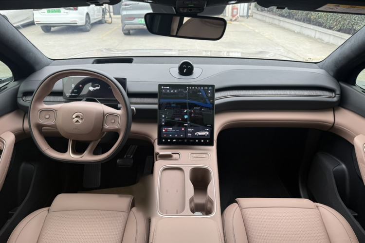 Used Nio ES6 2023 75 kWh Interior 4