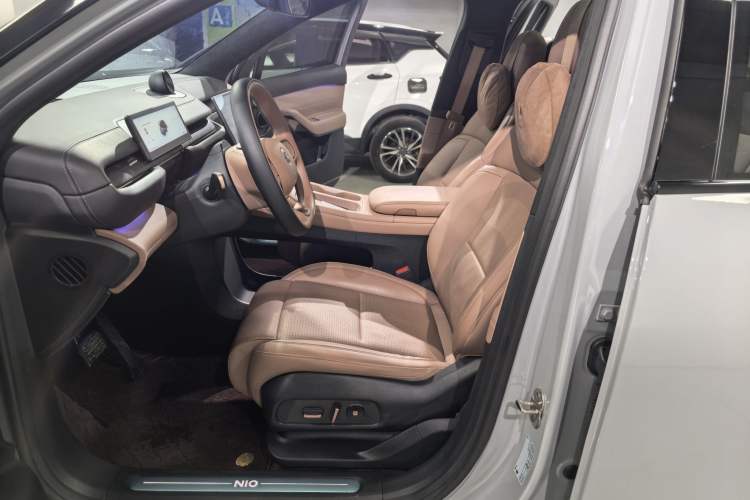 Used Nio ES6 2023 75 kWh Interior 4