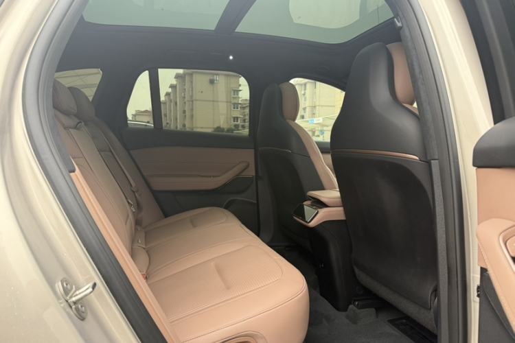 Used Nio ES6 2023 75 kWh Interior 5