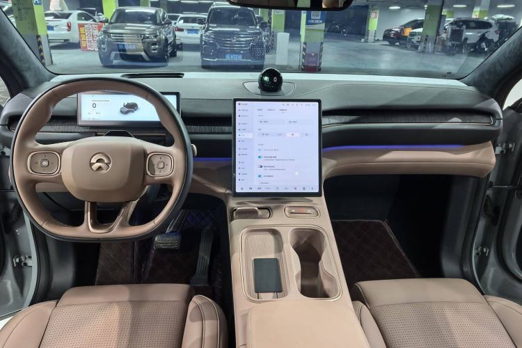 Used Nio ES6 2023 75 kWh Interior 5