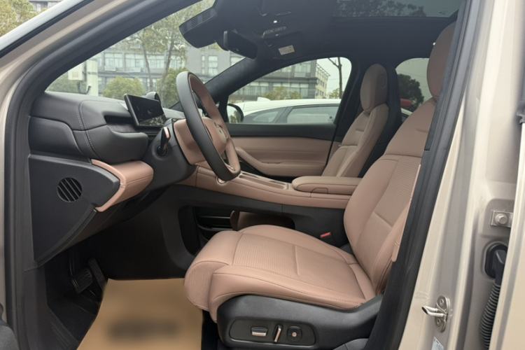 Used Nio ES6 2023 75 kWh Interior 8