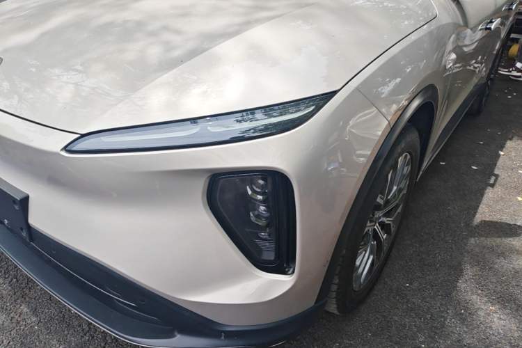 Used Nio ES6 2023 75 kWh Left Front Headlight