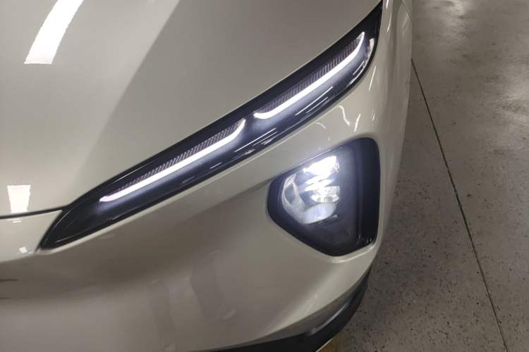 Used Nio ES6 2023 75 kWh Left Front Headlight