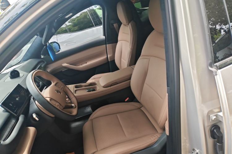 Used Nio ES6 2023 75 kWh Left Front Seat