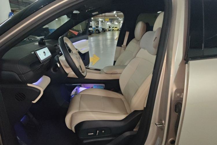 Used Nio ES6 2023 75 kWh Left Front Seat