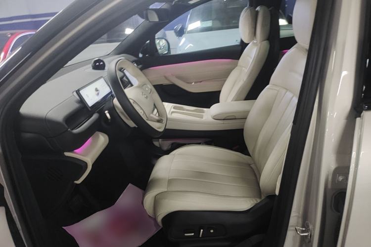 Used Nio ES6 2023 75 kWh Left Front Seat
