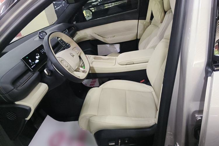 Used Nio ES6 2023 75 kWh Left Front Seat