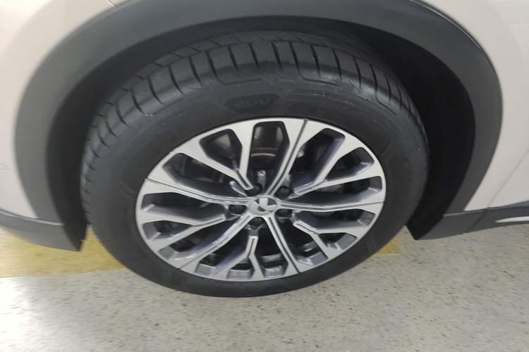 Used Nio ES6 2023 75 kWh Left Front Wheel Hub