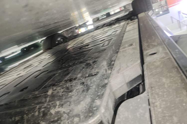 Used Nio ES6 2023 75 kWh Left Side Sill