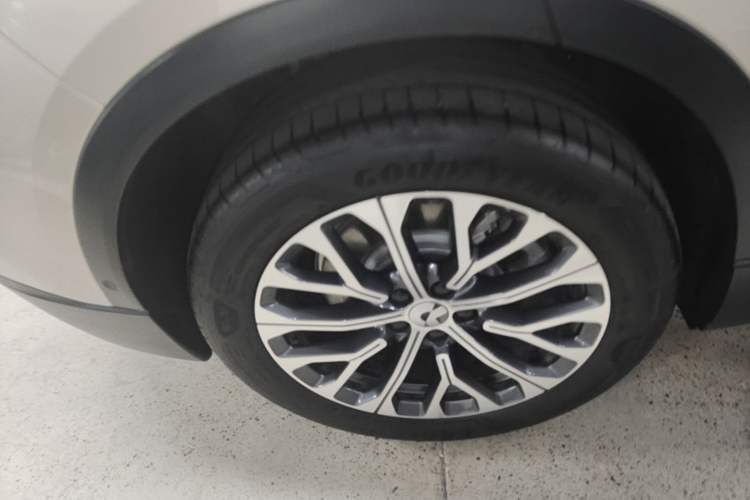 Used Nio ES6 2023 75 kWh Right Rear Wheel Hub
