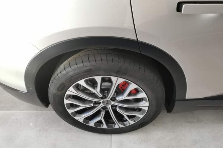 Used Nio ES6 2023 75 kWh Right Rear Wheel Hub