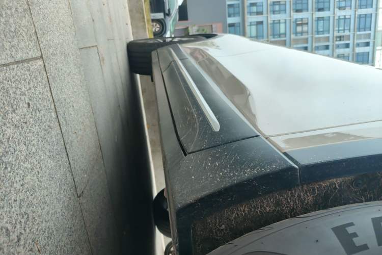 Used Nio ES6 2023 75 kWh Right Side Sill