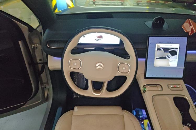 Used Nio ES6 2023 75 kWh Steering Wheel