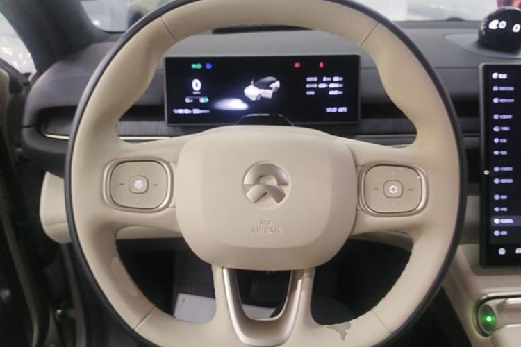 Used Nio ES6 2023 75 kWh Steering Wheel