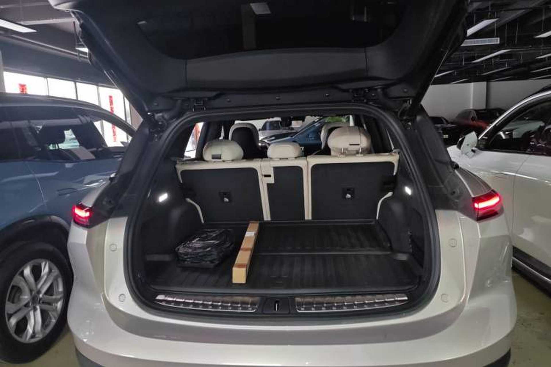 Used Nio ES6 2023 75 kWh Trunk