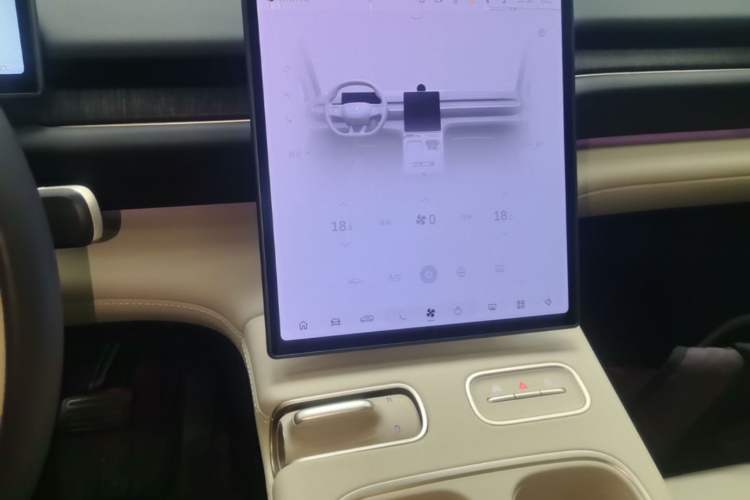 Used Nio ES6 2024 75 kWh Audio And AC Panel