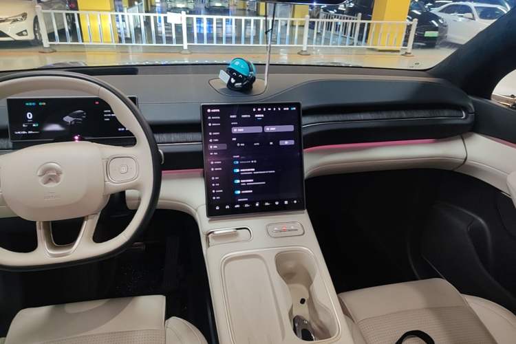 Used Nio ES6 2024 100kWh Audio And AC Panel