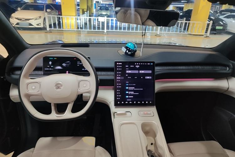 Used Nio ES6 2024 100kWh Center Console