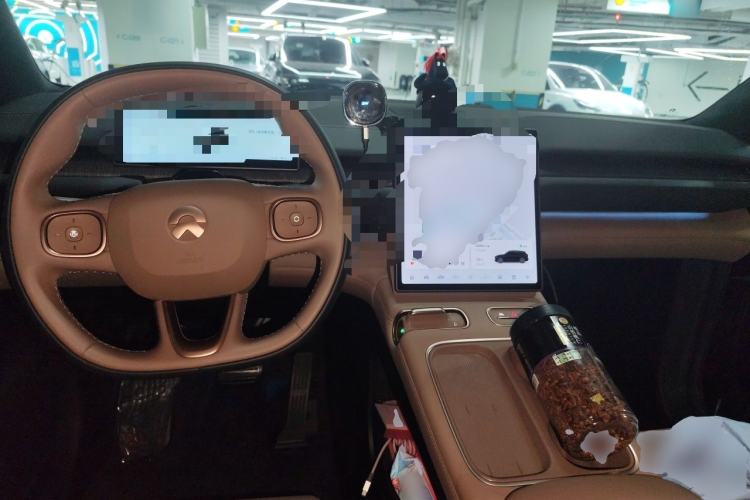 Used Nio ES6 2024 100kWh Center Console