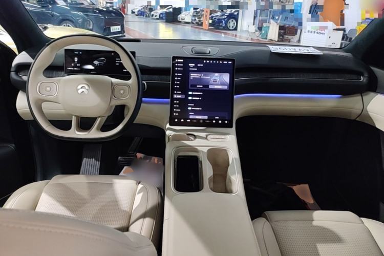 Used Nio ES6 2024 100kWh Center Console