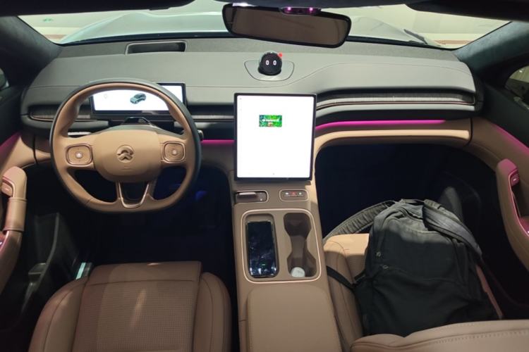 Used Nio ES6 2024 75 kWh Center Console