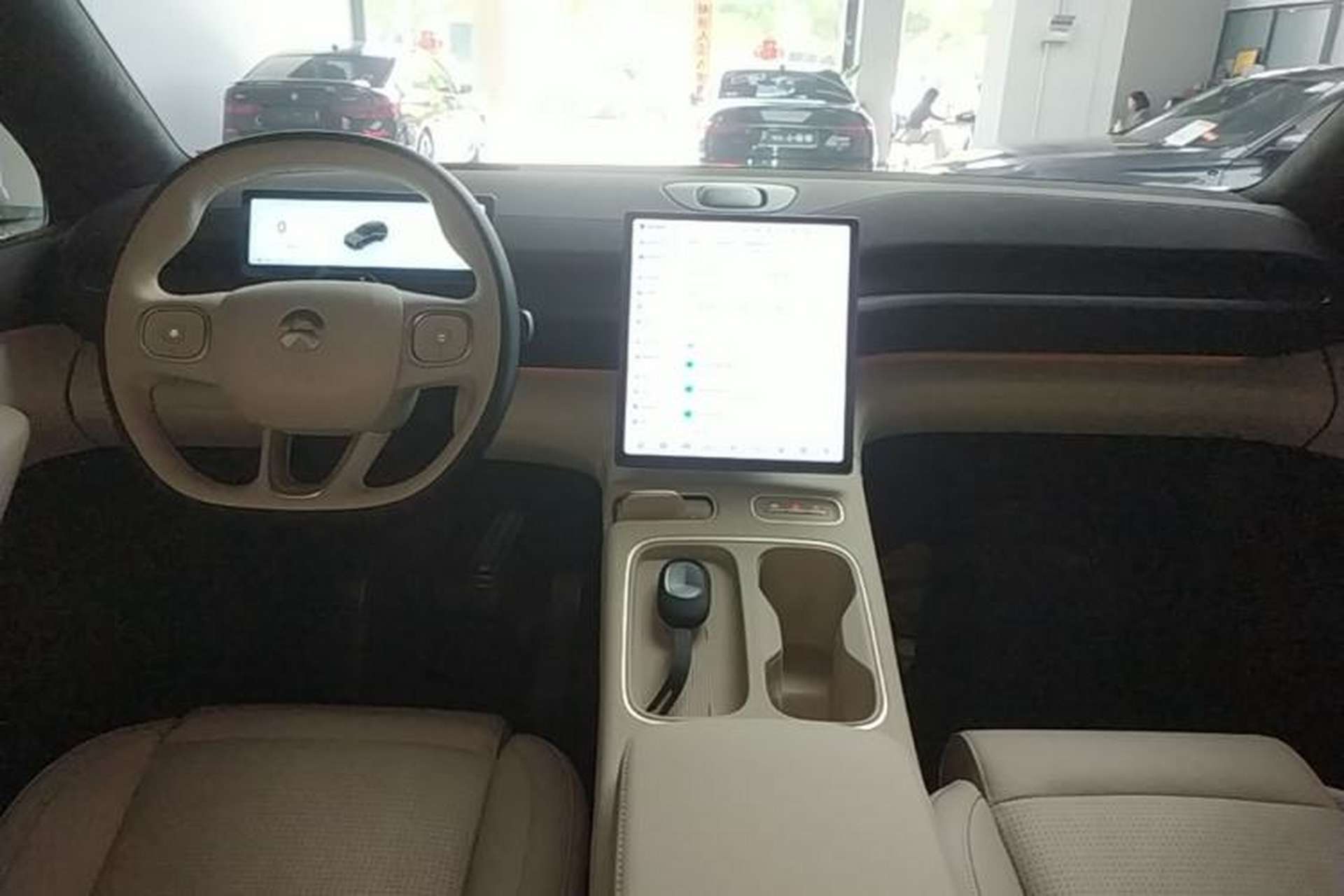 Used Nio ES6 2024 75 kWh Center Console