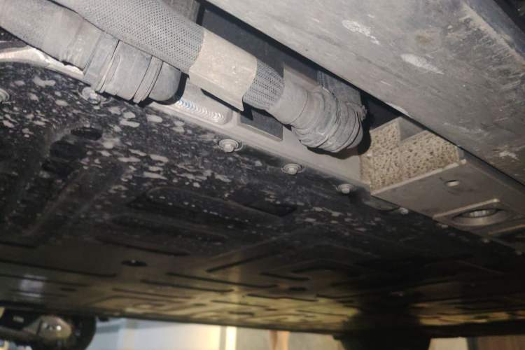 Used Nio ES6 2024 75 kWh Chassis Front Left