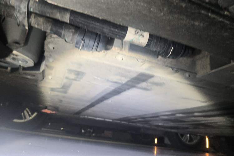 Used Nio ES6 2024 75 kWh Chassis Front Left