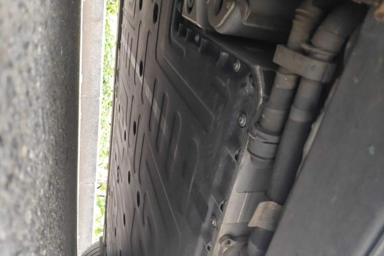 Used Nio ES6 2024 75 kWh Chassis Front Left