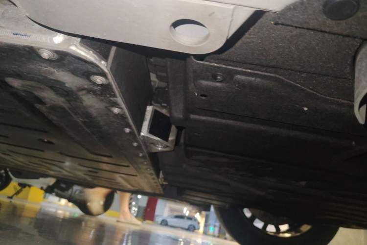 Used Nio ES6 2024 75 kWh Chassis Rear Left