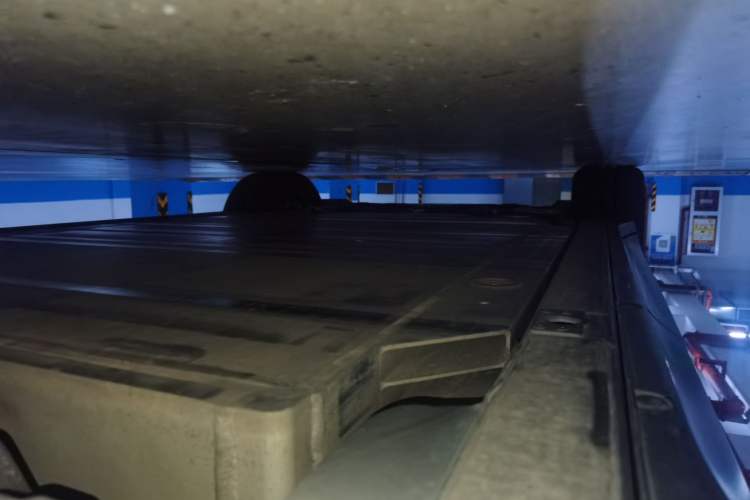 Used Nio ES6 2024 75 kWh Chassis Rear Left
