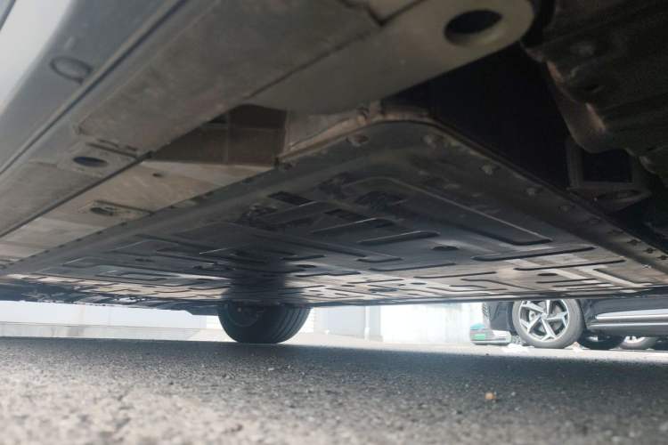 Used Nio ES6 2024 75 kWh Chassis Rear Left